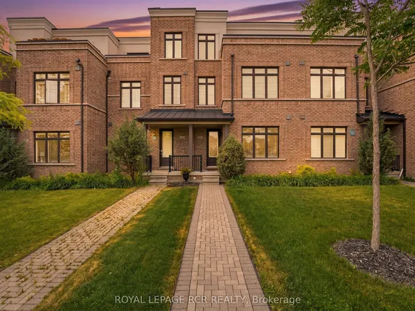 1202 Wellington St E, Aurora, ON L4G 2C9