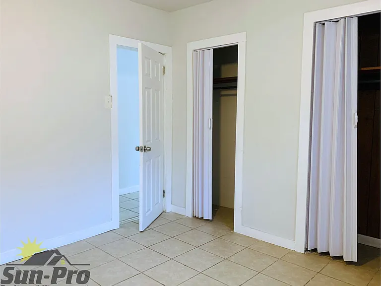 708 Georgia St #2 — Photo 8