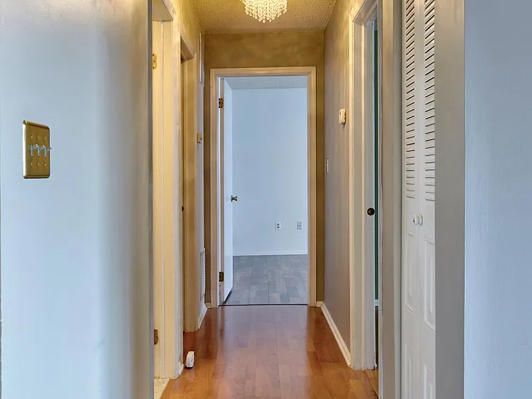 61 Aspen Ct — Photo 3