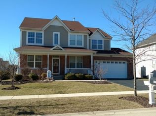 427 Bluegrass Pkwy, Oswego, IL 60543