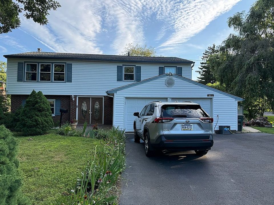 1st image of 311 Woodbine Ave