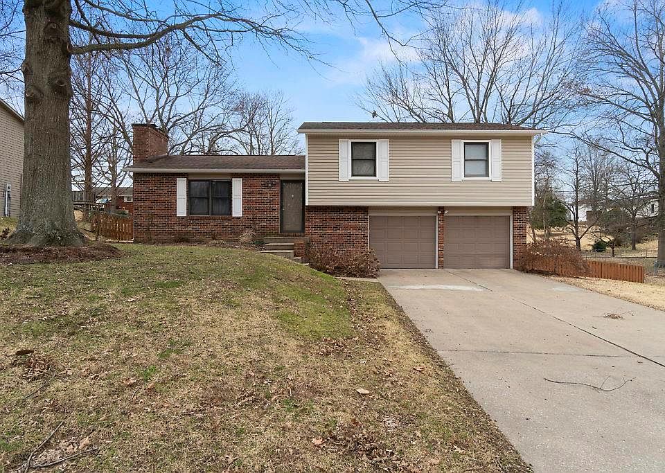 1st image of 1829 Carolina Ln