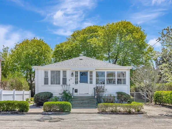 44 J St, Hull, MA 02045