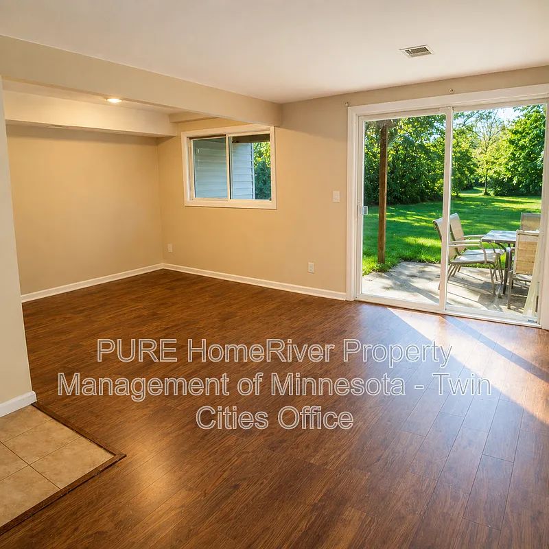 2 bed, 1.5 bath, 1302 sqft, $2,000 — Photo 4