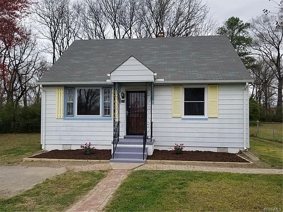 2nd image of 210 Montezuma Ave