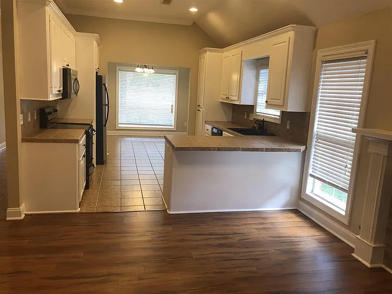 261 Jacks Pl — Photo 4