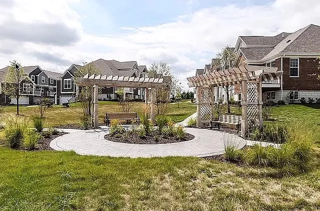 4442 Monroe Ct — Photo 4