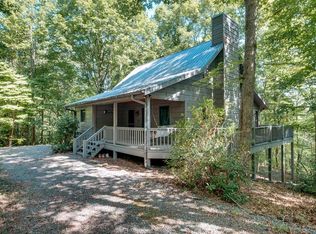 276 Sycamore Cir, Warne, NC 28909