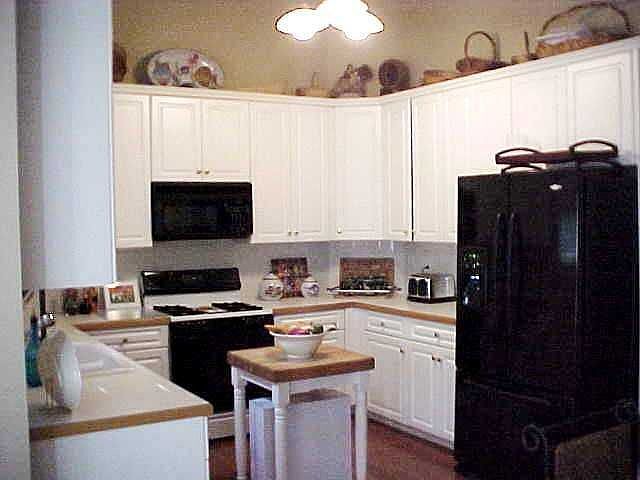 Spacoius Kitchen Fireplace