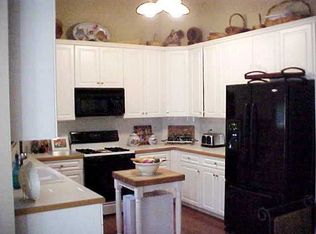 2830 Live Oak Ct, Cumming, GA 30041