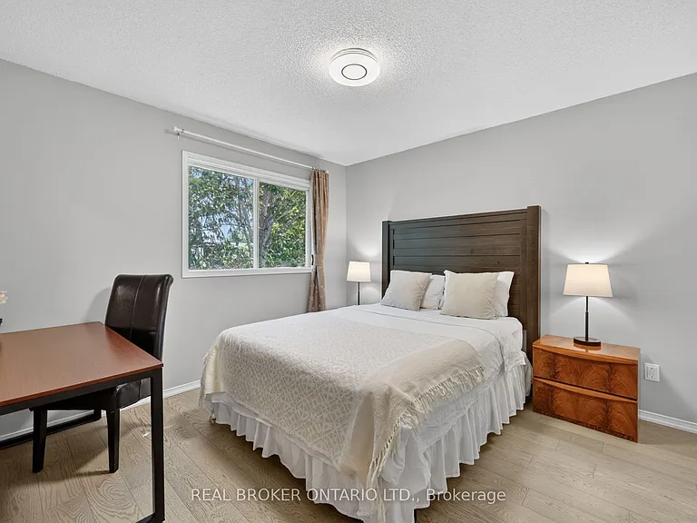 1895 Applewood Ave #UPPER — Photo 20