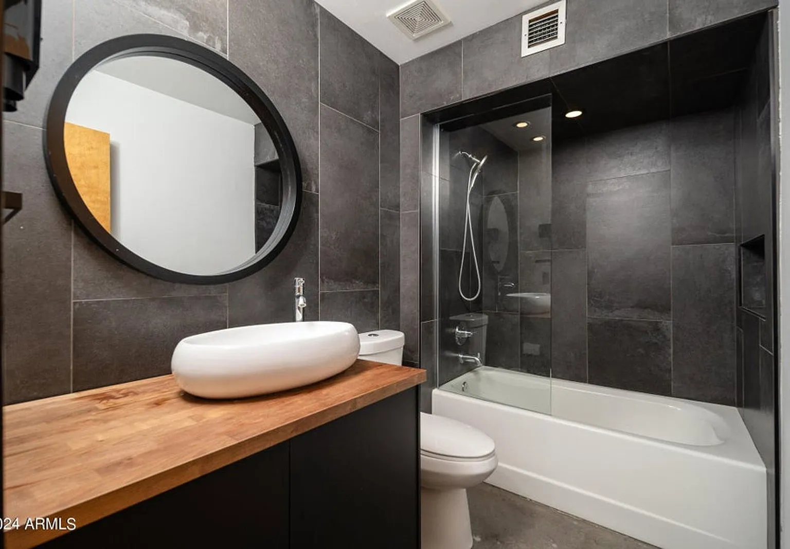 1 bed, 1.0 bath, 1134 sqft, $2,300 — Photo 3