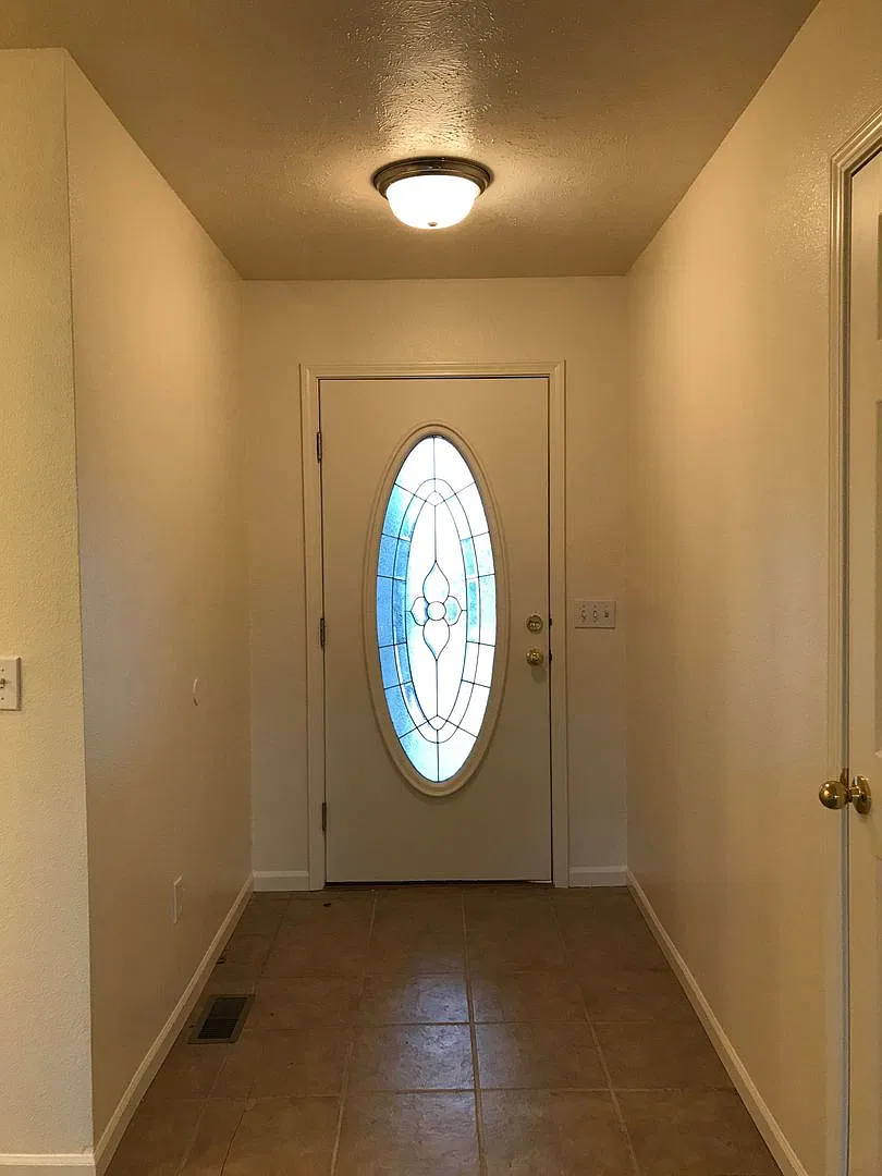 Executive Rental - Charming 3-bedroom 2 bath Ranch nestled in Springfield- Kickapoo High School -... — Photo 3