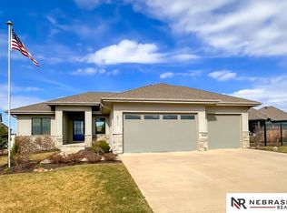 6711 S 209th St, Elkhorn, NE 68022