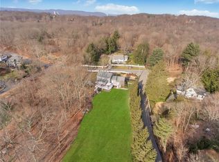 1 Brook Ln, Cortlandt Manor, NY 10567