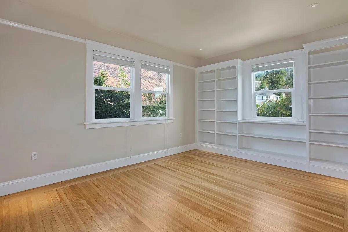 Building Photo - 1525 Spruce St #38