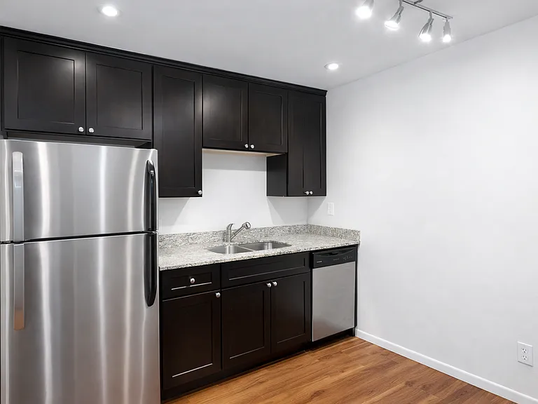The Denn Apartments — Photo 5