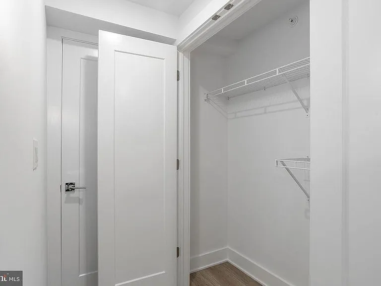 1931 E Huntingdon St #1 — Photo 9