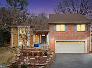 1952 Weybridge Ln, Reston, VA 20191