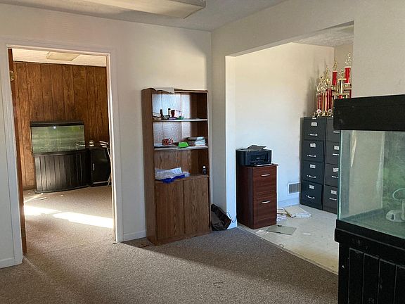 4th image of 5618 Glenway Ave