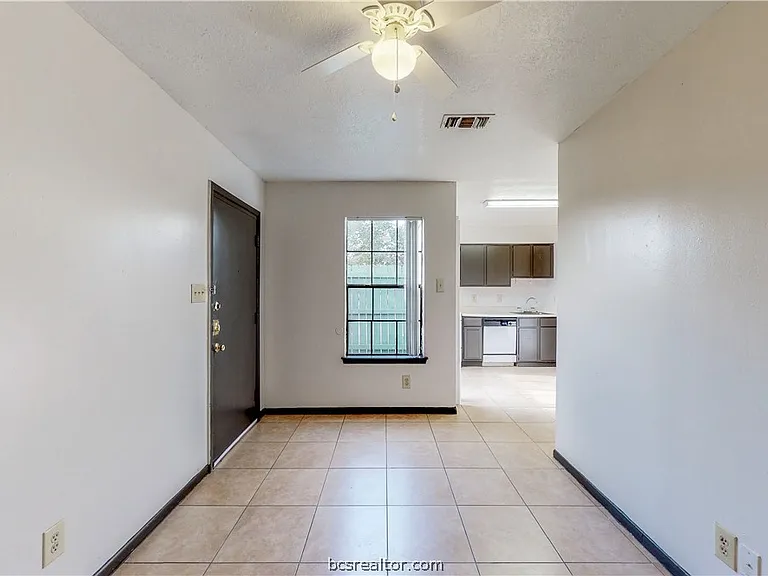 725 Peppertree Dr #22 — Photo 28