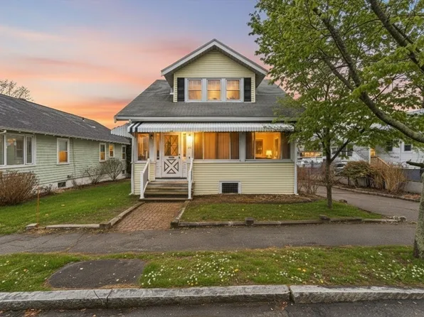 52 Hamilton Ave, Quincy, MA 02171