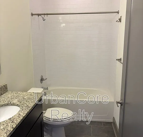 1400 N Arthur Ashe Blvd #208 — Photo 14