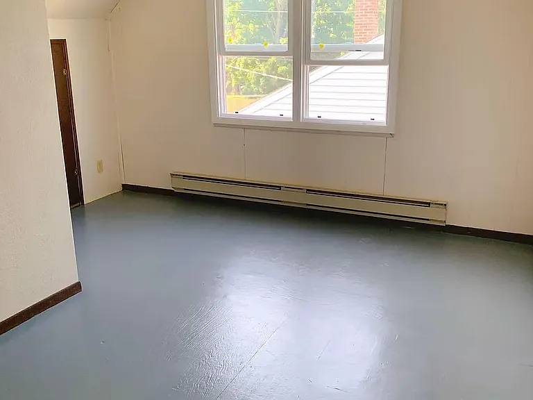 2203 Rudolph Rd — Photo 10