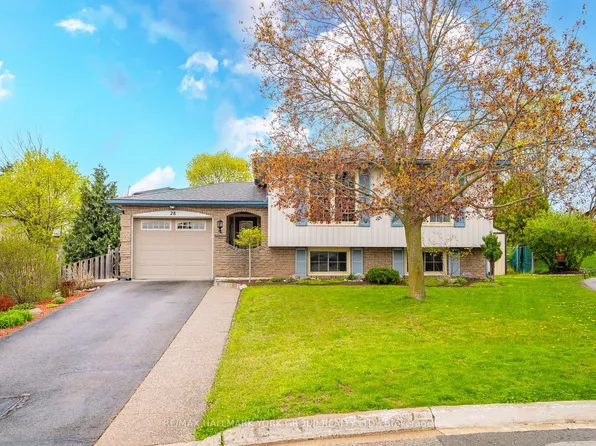28 Rudi Ct, Cambridge, ON N3C 3B5