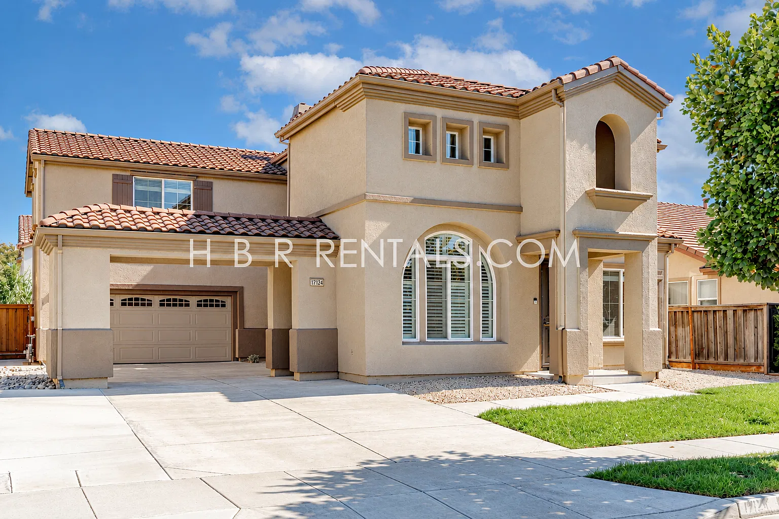 4 bed, 2.5 bath, 2990 sqft, $3,100 — Photo 1