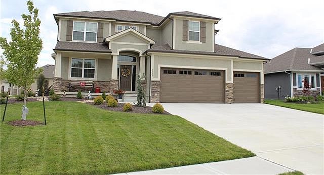 1st image of 4829 NE Jamestown Dr