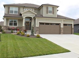 4829 NE Jamestown Dr, Lees Summit, MO 64064