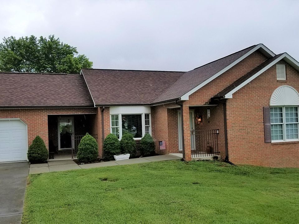 1st image of 30 Hilltop Dr