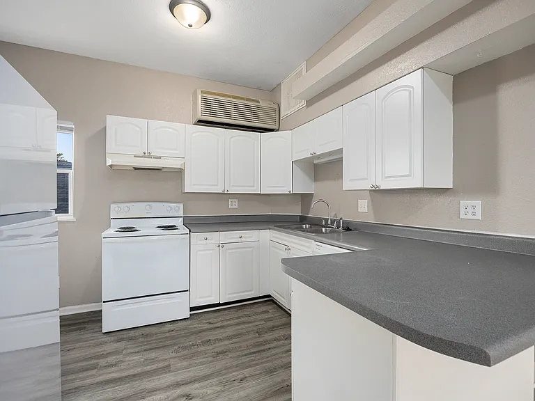 Sky Way Apartments — Photo 13