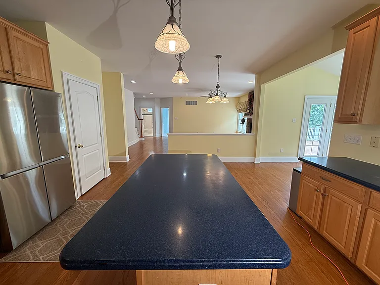 606 Winston Ln — Photo 15