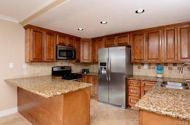 Custom Cabinets/Stainless