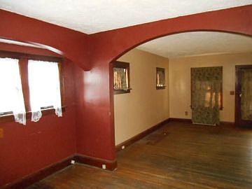 4th image of 2820 Oak Grove Pl