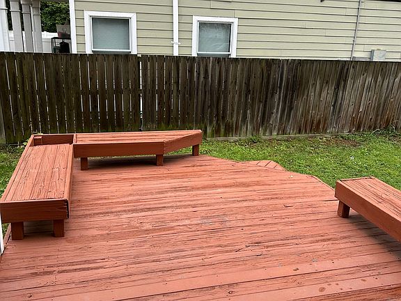 3rd image of 414 26th St #414