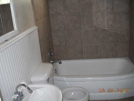 4th image of 8616 Woodbrook Dr