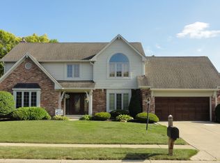 12221 Geist Cove Dr, Indianapolis, IN