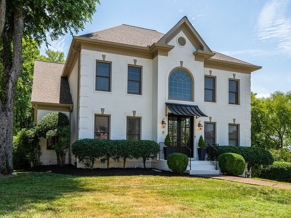 house on the hill ロンT Nashvilles Realtor | Nik Shewmaker | 🎈 JACKSON HILLS