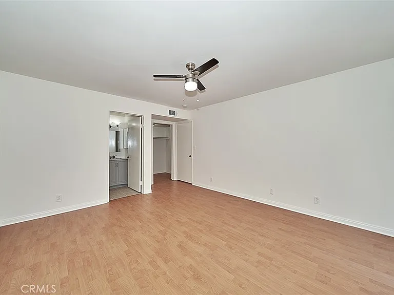 433 S Manhattan Pl #213 — Photo 16
