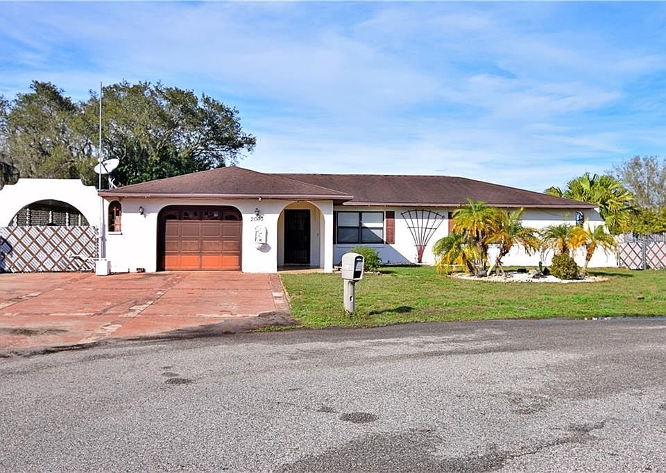 1st image of 2063 Bel Ombre Cir