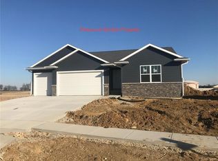 5854 Ridge Line Dr, Marion, IA 52302