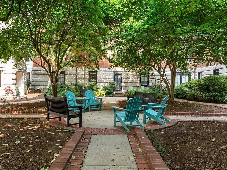 771 Harrison Ave #201 — Photo 19