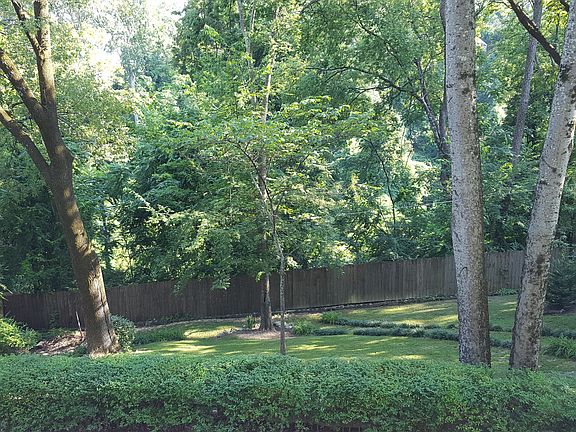 4th image of 3310 Windsor Ct