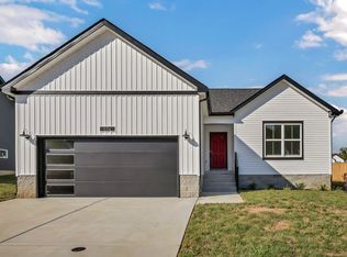 176 Leitrim Dr, Clarksville, TN 37042
