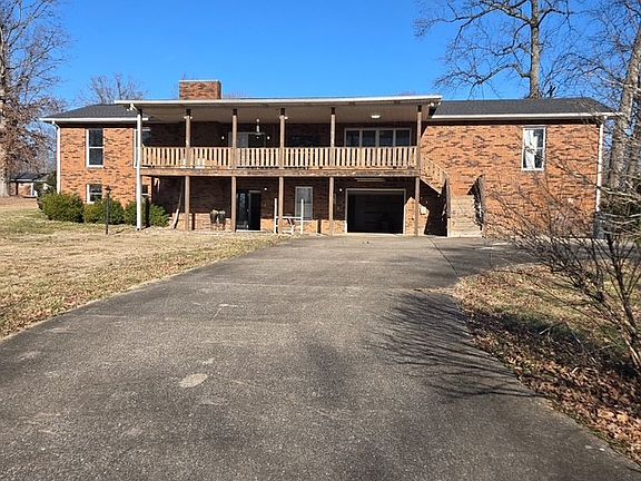 3rd image of 1501 Hillwood Cir