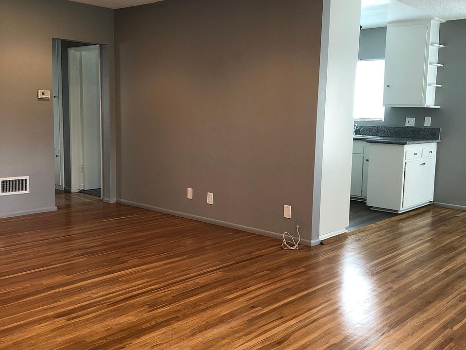 1st image of 936 W Huntington Dr APT L