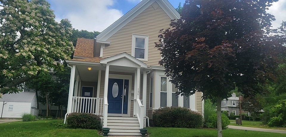 1st image of 154 Park St #2